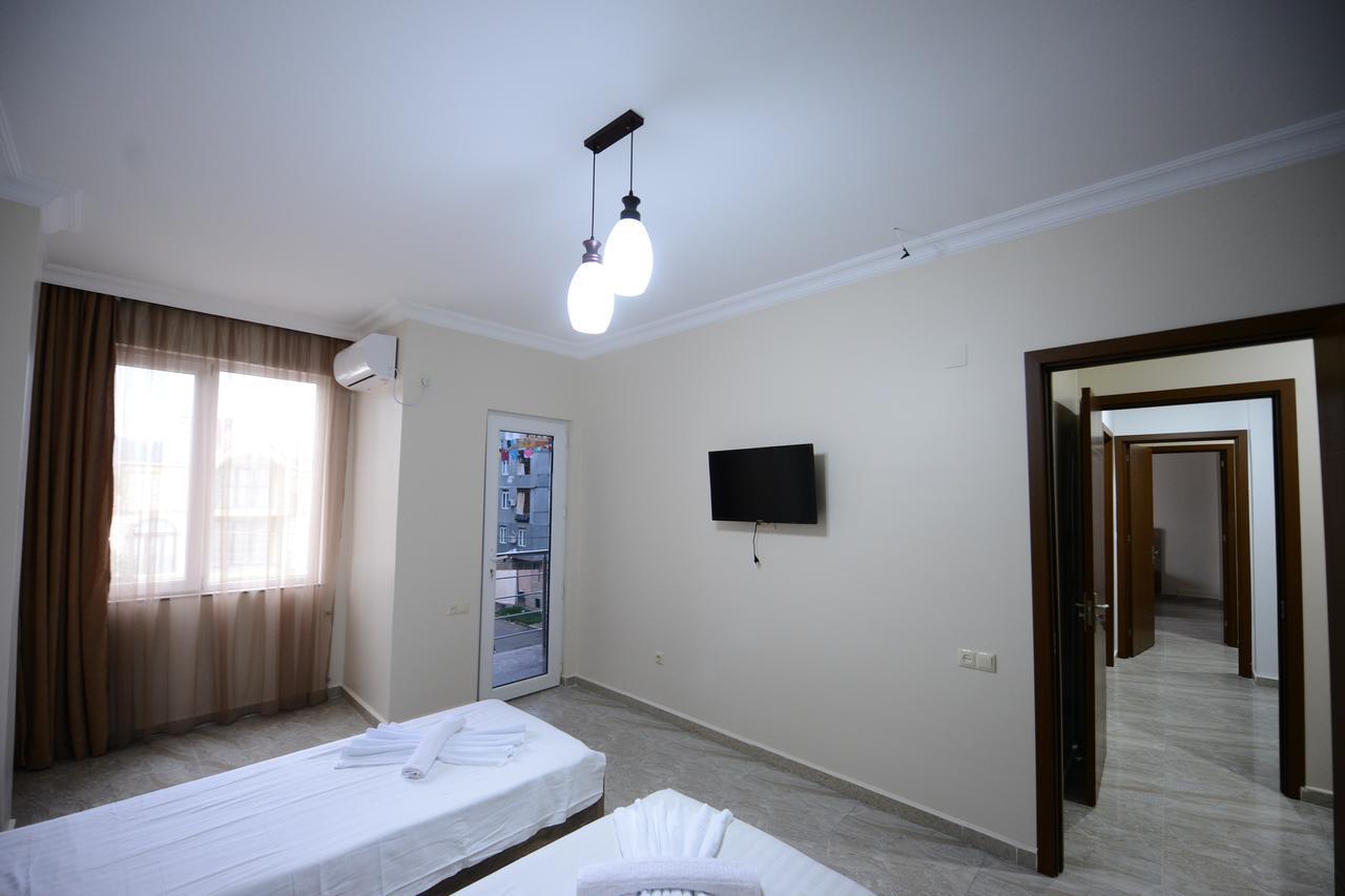 Family Hotel Batumi Eksteriør billede